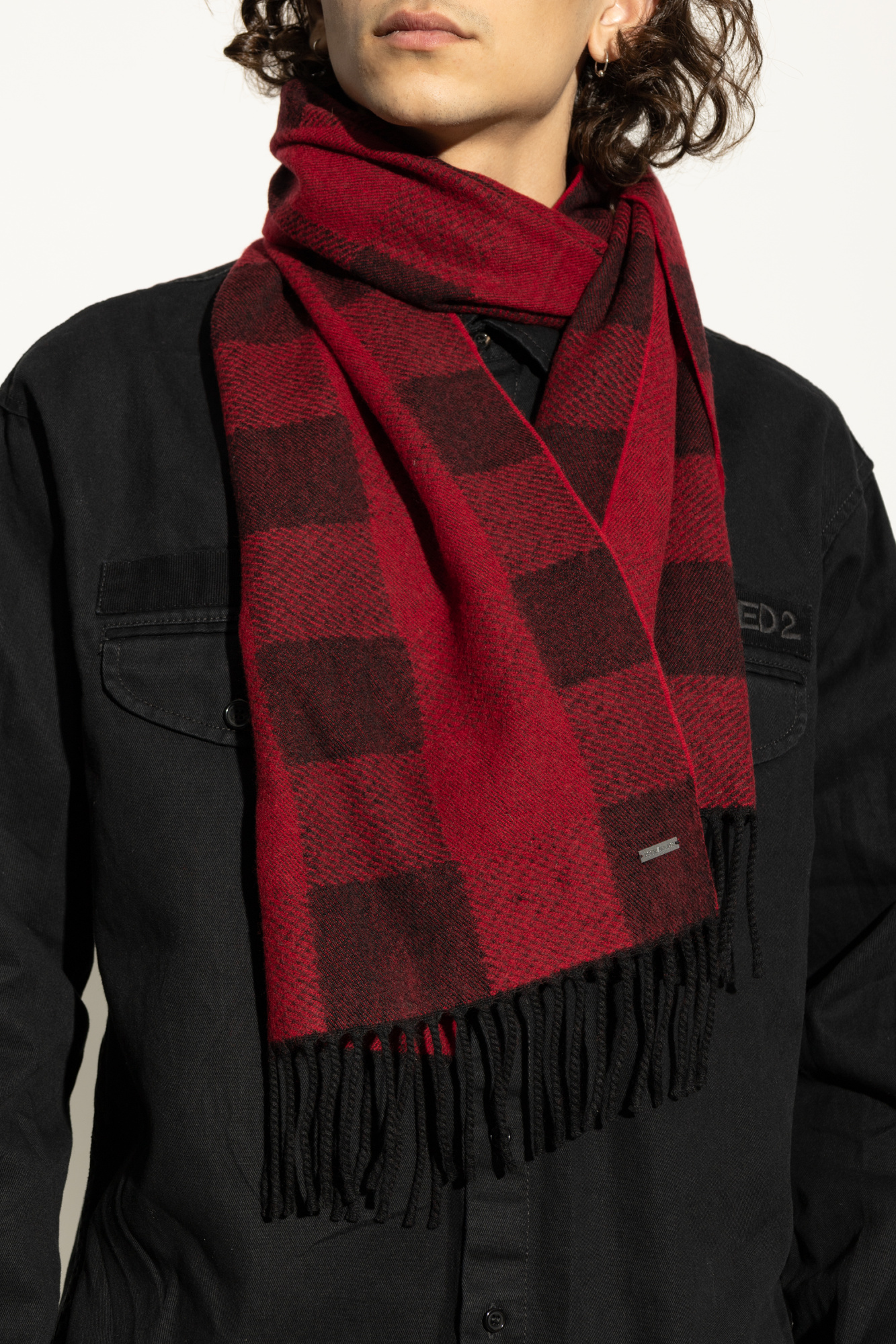 DSQUARED2 マフラー Tape Knit Scarf D SQUARED2(ディースクエアード) マフラー(メンズ) - 海外通販の